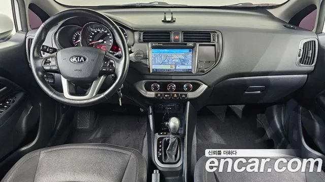 Kia Pride — интерьер