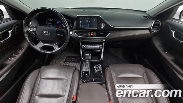 Hyundai Grandeur — интерьер