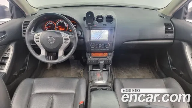 Nissan Altima — интерьер
