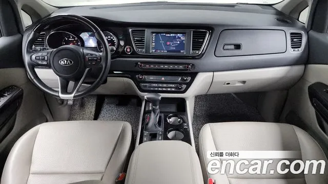 Kia Carnival — интерьер
