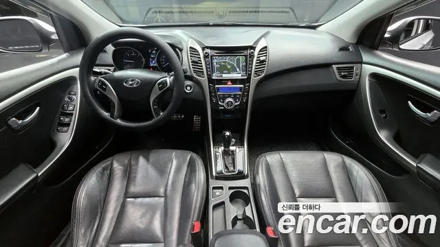 Hyundai i30 — интерьер