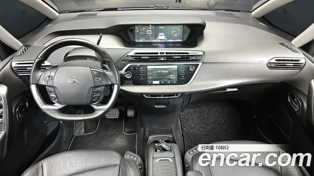 Citroën / DS C4 SpaceTourer — интерьер