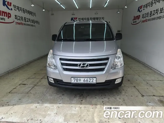 Hyundai Starex