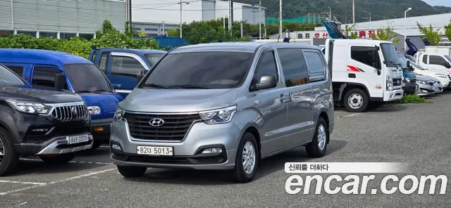 Hyundai Starex