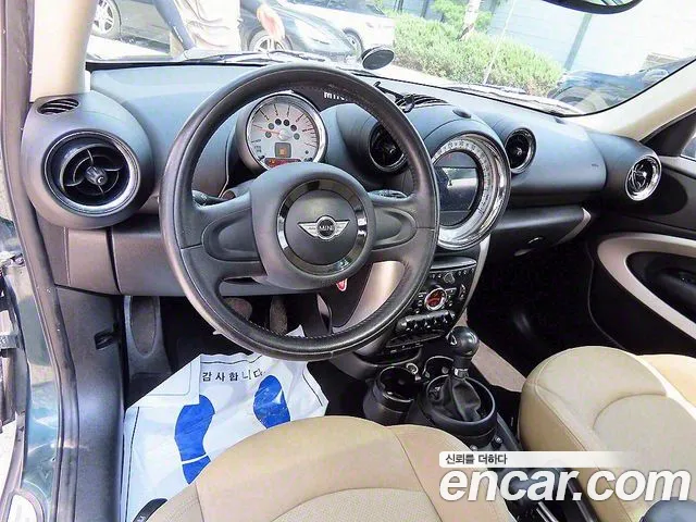 MINI Paceman — интерьер