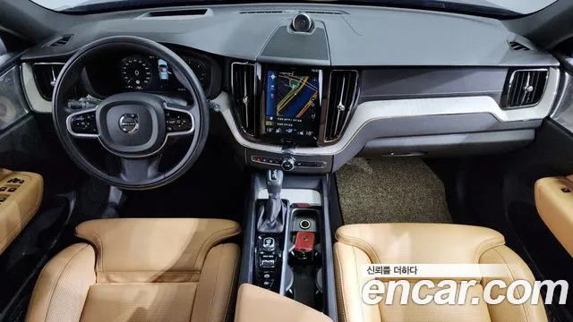 Volvo XC60 — интерьер