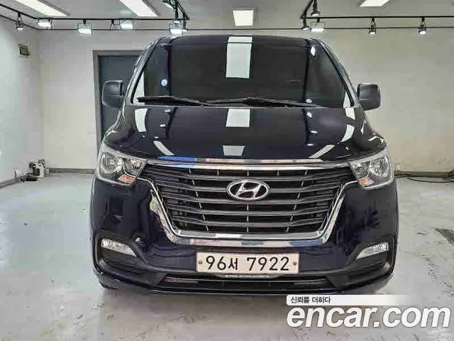 Hyundai Starex