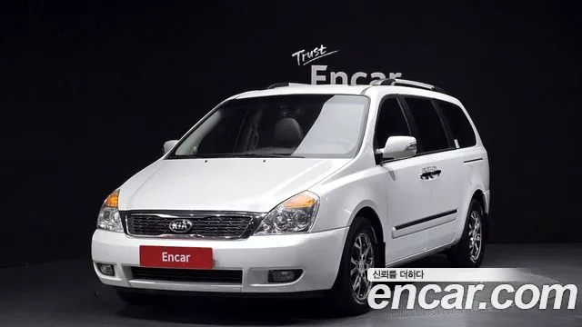 Kia Carnival — экстерьер