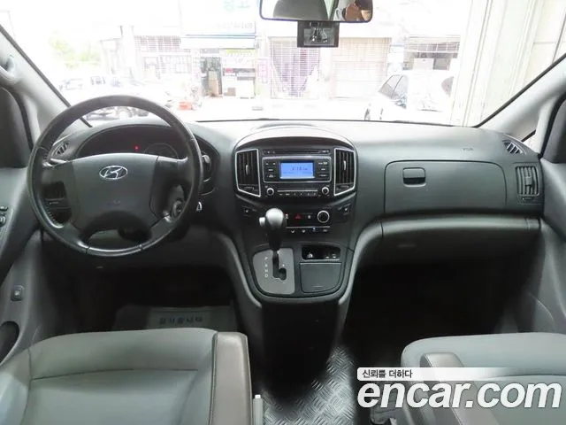 Hyundai Starex — интерьер