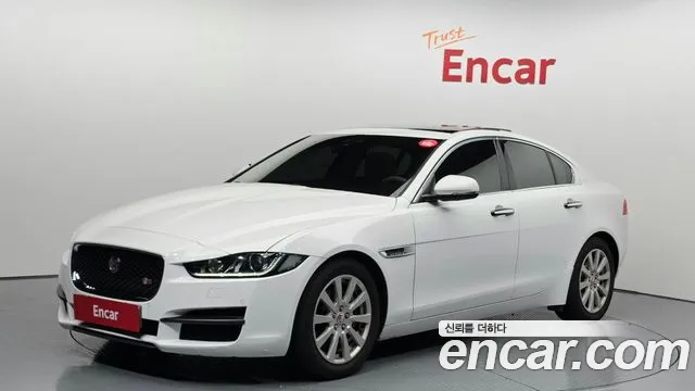 Jaguar XE