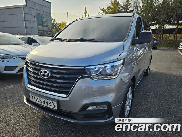Hyundai Starex