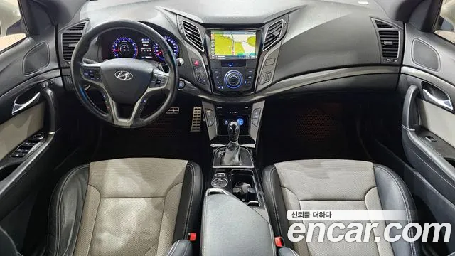 Hyundai i40 — интерьер