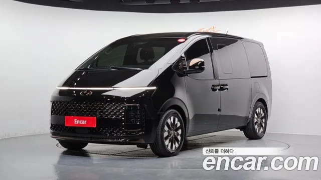 Hyundai Staria