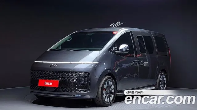 Hyundai Staria