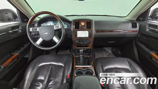Chrysler 300C — интерьер