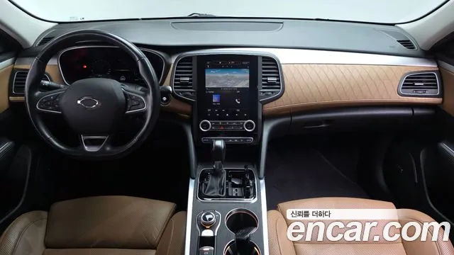 Renault Korea SM6 — интерьер
