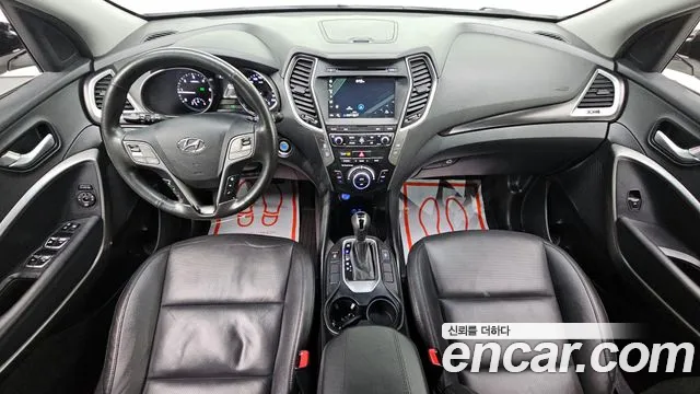 Hyundai Santa Fe — интерьер
