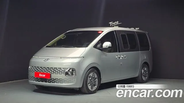 Hyundai Staria