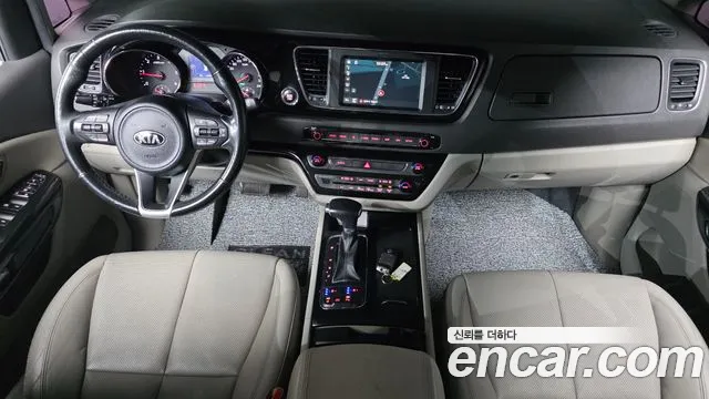 Kia Carnival — интерьер
