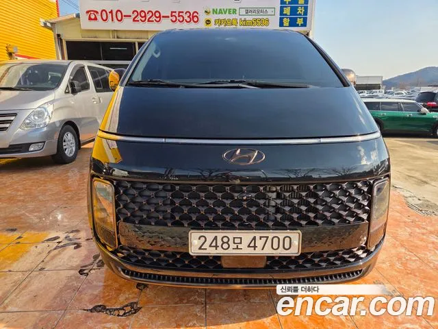 Hyundai Staria