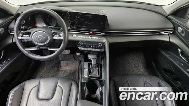 Hyundai Elantra — интерьер