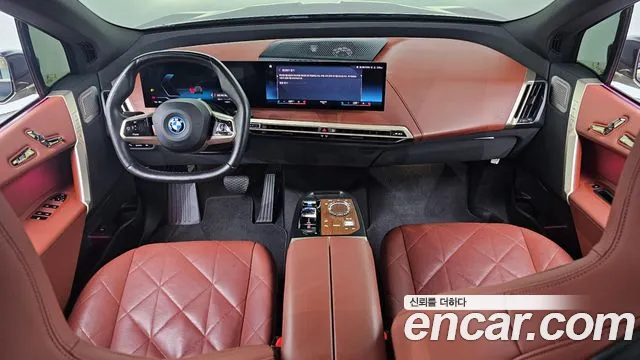 BMW iX — интерьер