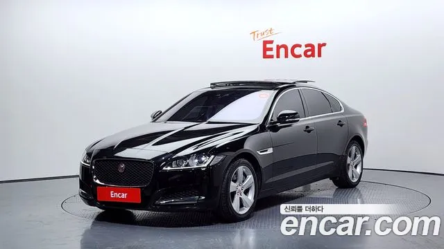 Jaguar XF