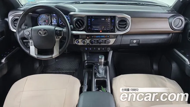 Toyota Tacoma — интерьер