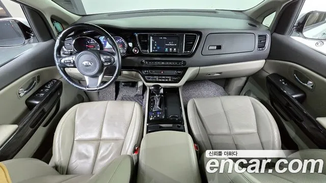 Kia Carnival — интерьер