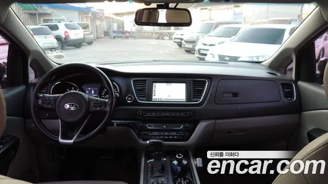 Kia Carnival — интерьер