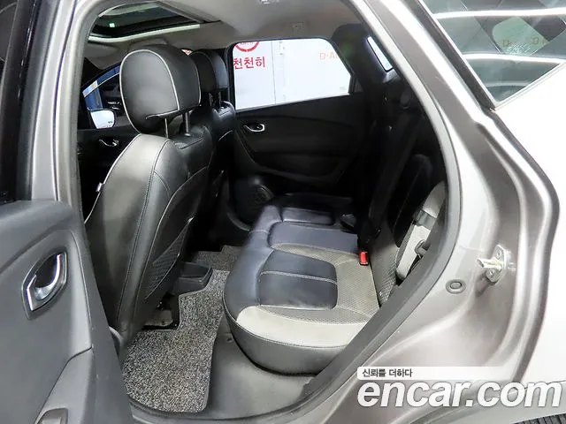 Renault Korea QM3 — интерьер