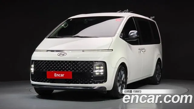 Hyundai Staria