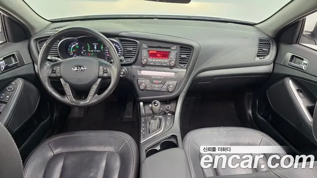 Kia K5 — интерьер
