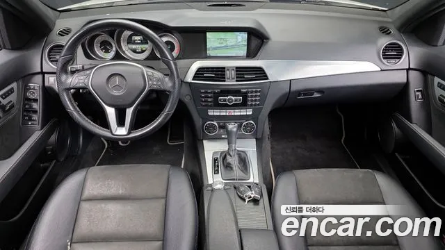 Mercedes-Benz C-класс — интерьер