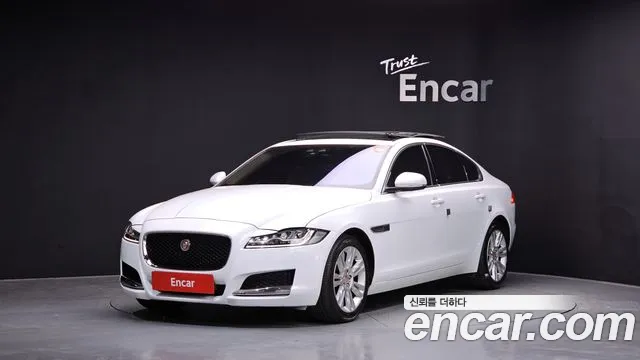 Jaguar XF