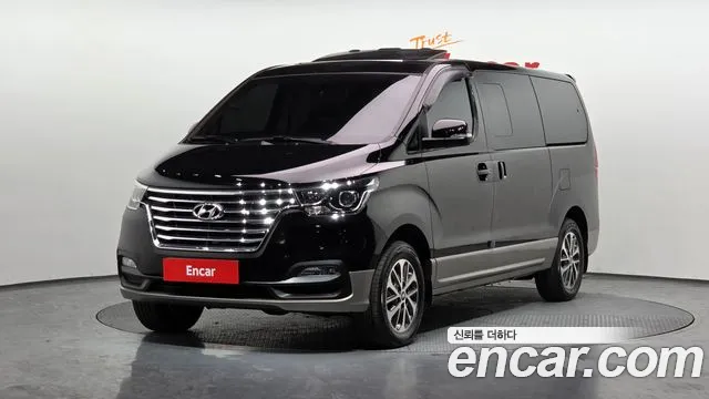 Hyundai Starex