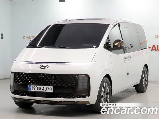 Hyundai Staria