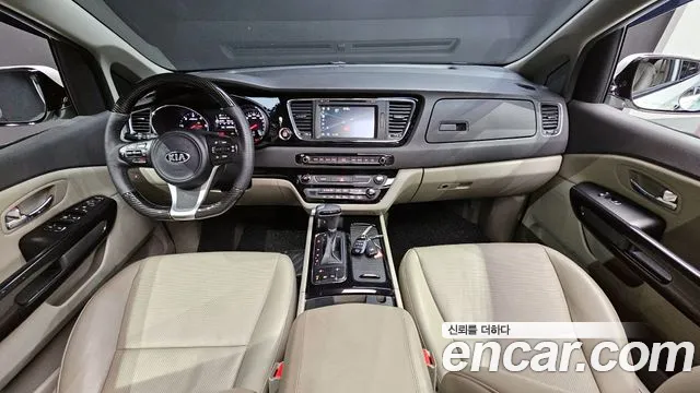 Kia Carnival — интерьер