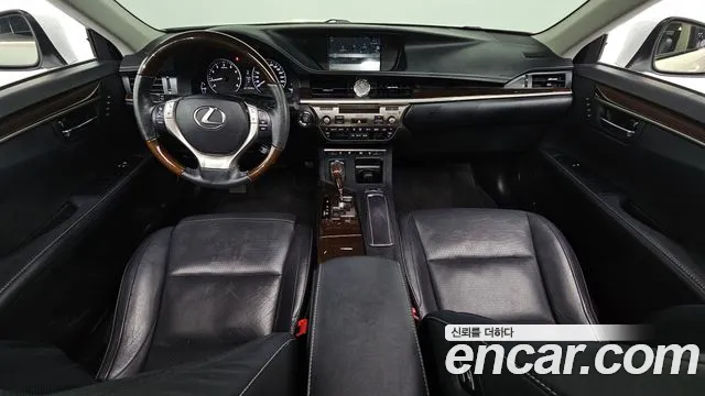 Lexus ES — интерьер