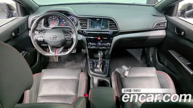 Hyundai Elantra — интерьер