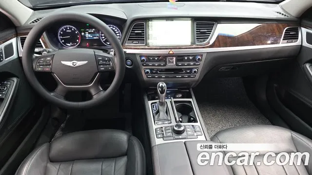 Hyundai Genesis — интерьер