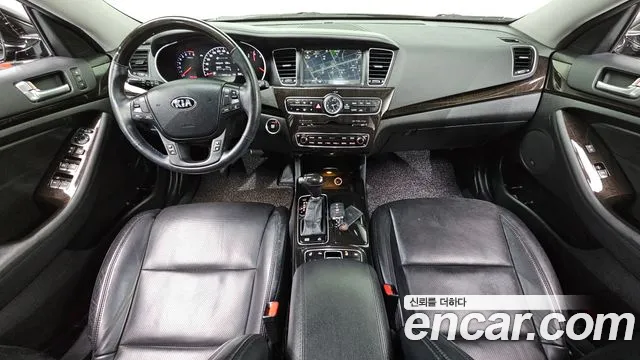 Kia K7 — интерьер