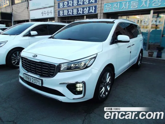 Kia Carnival — экстерьер