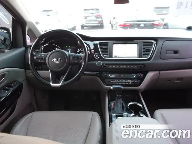 Kia Carnival — интерьер