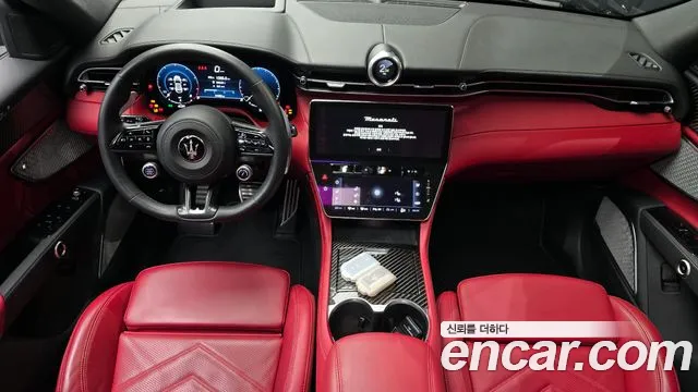 Maserati Grecale — интерьер
