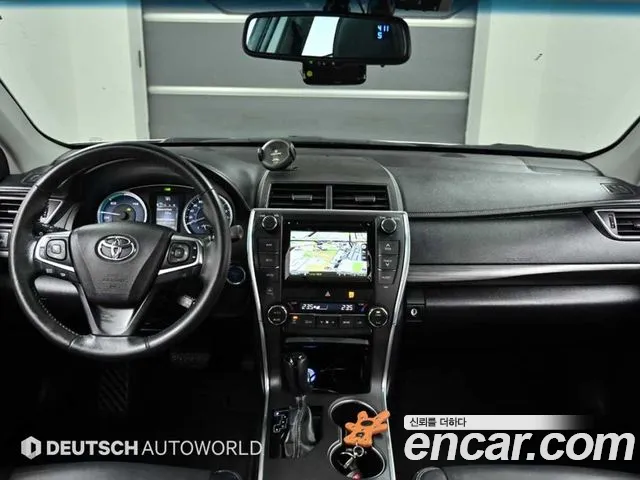 Toyota Camry — интерьер