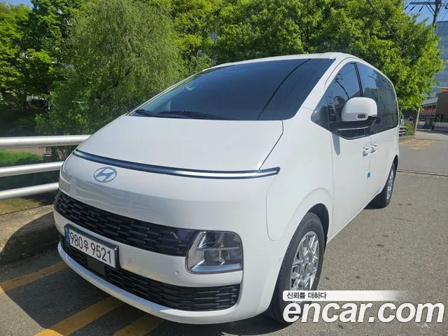 Hyundai Staria