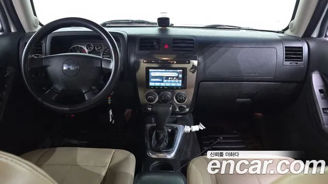Hummer H3 — интерьер