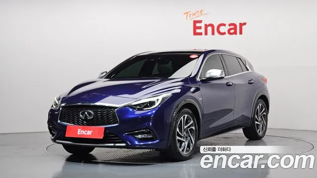 Infiniti Q30