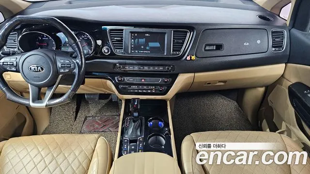 Kia Carnival — интерьер